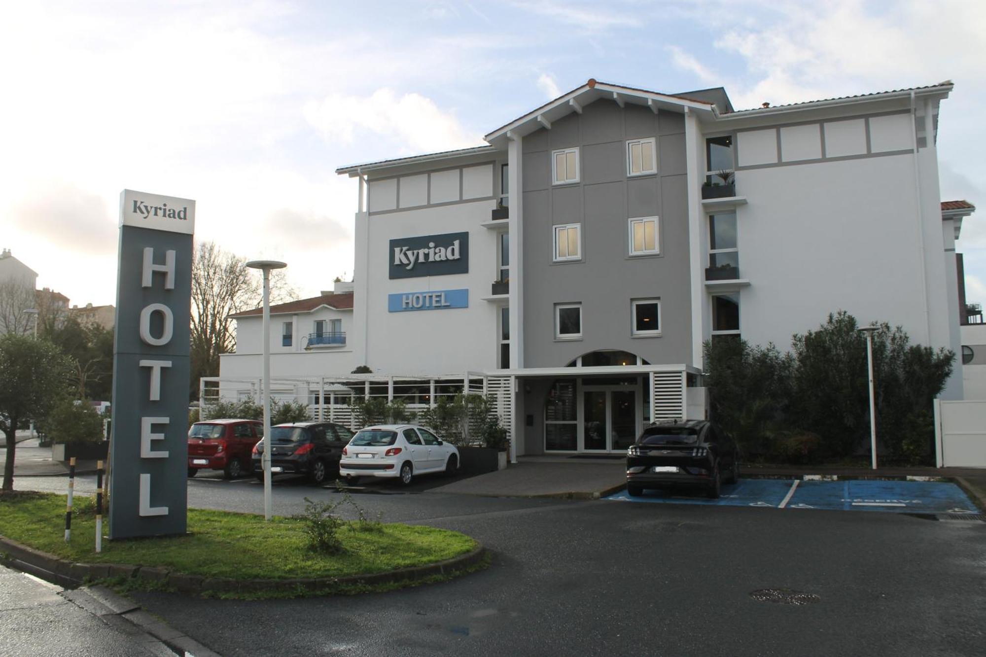 Kyriad Anglet - Biarritz エクステリア 写真